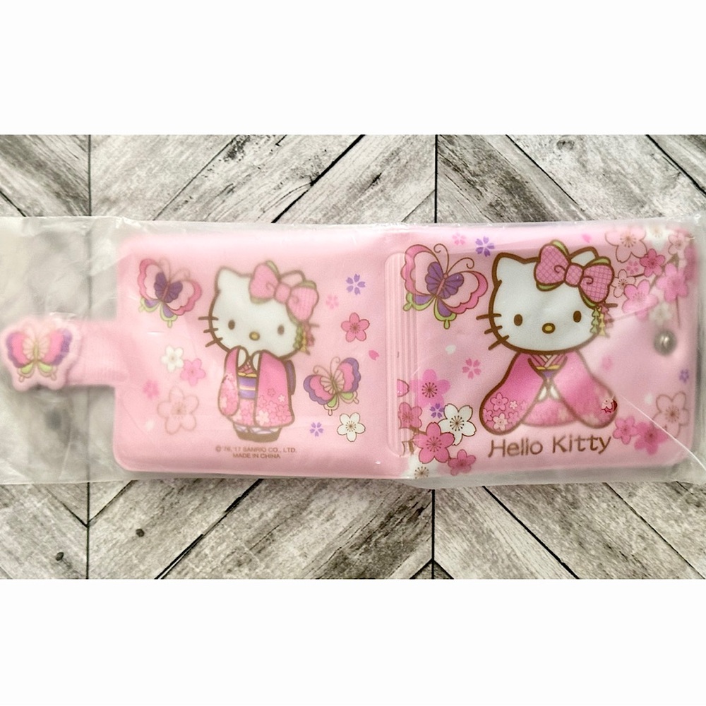 🌺SOLD🌺 Hello Kitty Pink Floral Kimono Wallet HTF